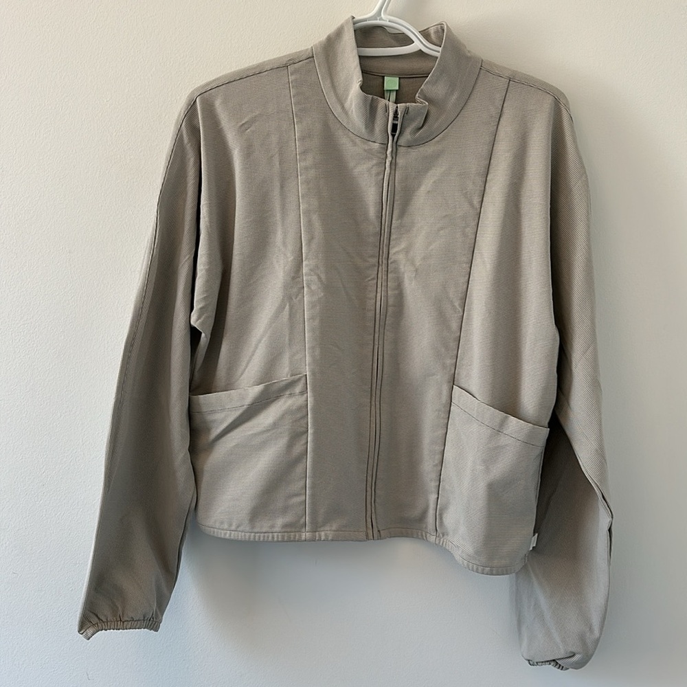 Lululemon lab Woven Boxy Jacket, Size 8, Colour Nano Check Antique White Riverst